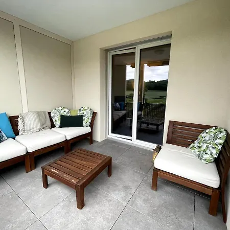 Apartmán Modern 1 Bedroom, Large Living , Free Parking