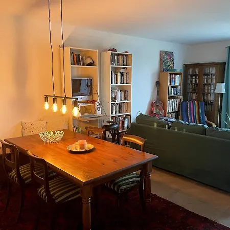 Apartmán Modern 1 Bedroom, Large Living , Free Parking *